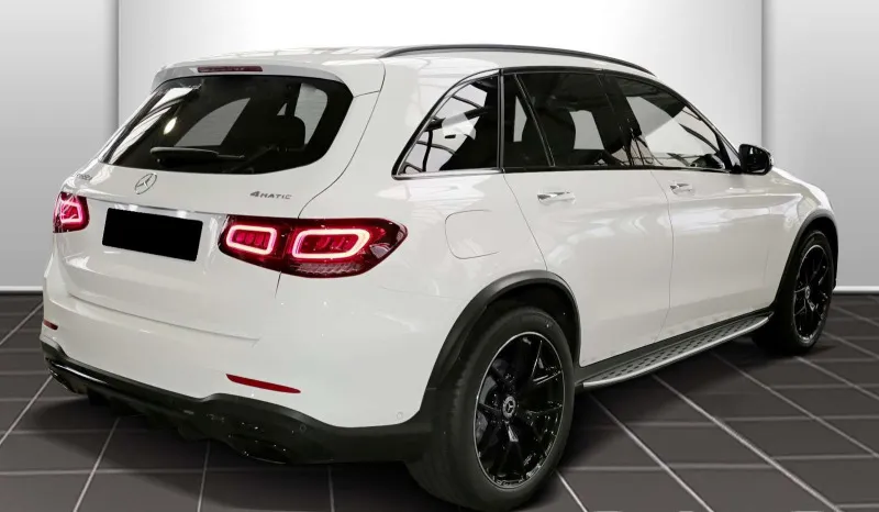 Mercedes-Benz GLC 300 d 4Matic AMG Line= Night Package/Panorama Гаранция Image 2