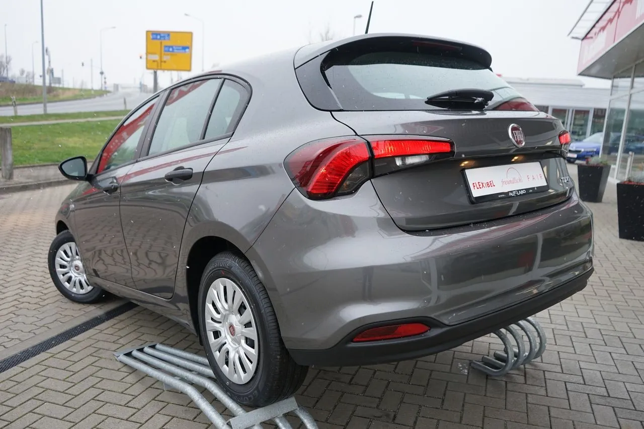 Fiat Tipo Hatchback 1.4 Bluetooth...  Image 2